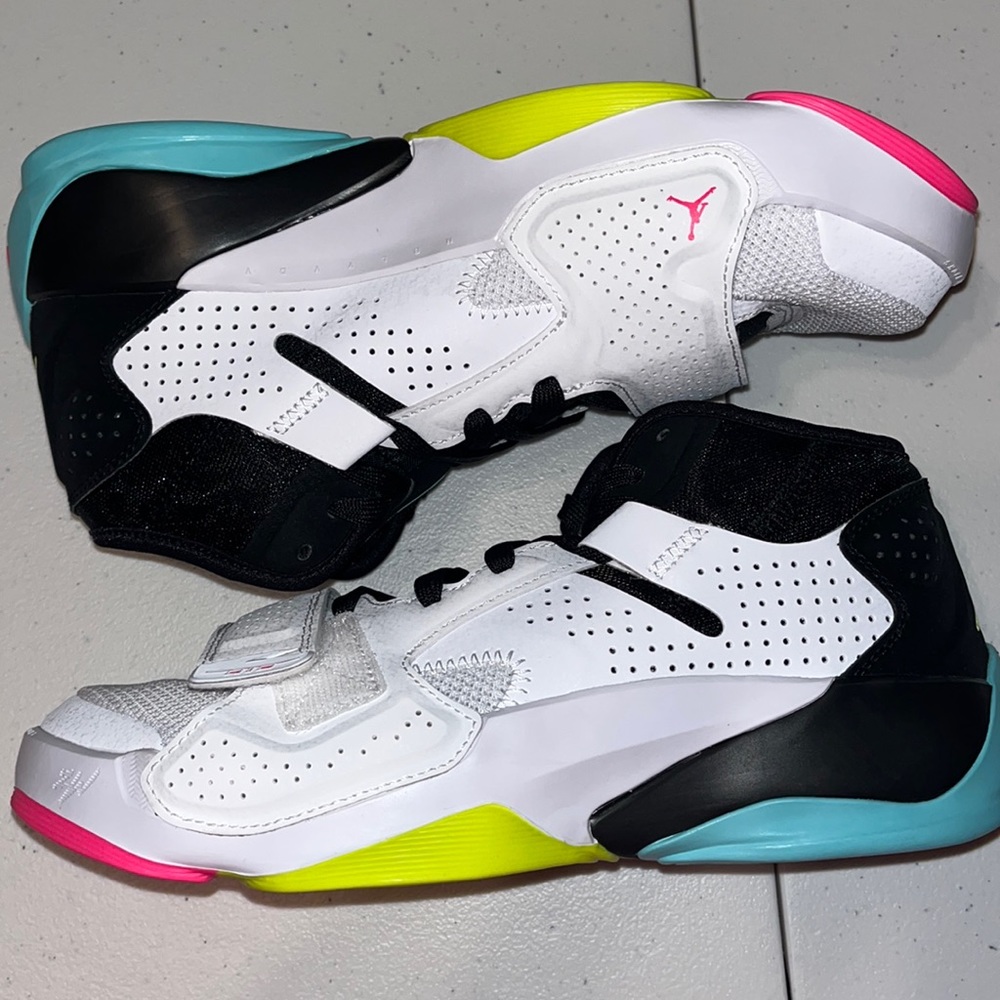 Jordan Zion 2 Gs 6.5 Y Basketball Shoe